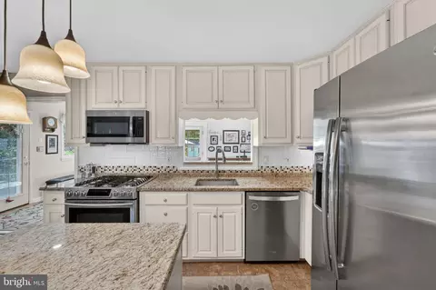 2225 E Helms Mnr, Ogden, PA 19061 photo 13