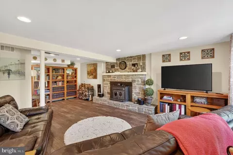 2225 E Helms Mnr, Ogden, PA 19061 photo 35