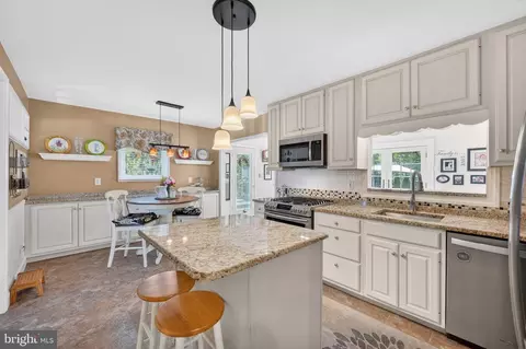 2225 E Helms Mnr, Ogden, PA 19061 photo 14