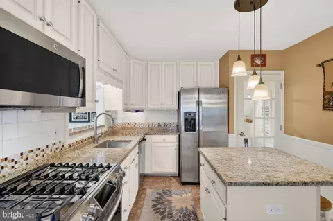 2225 E Helms Mnr, Ogden, PA 19061 photo 12