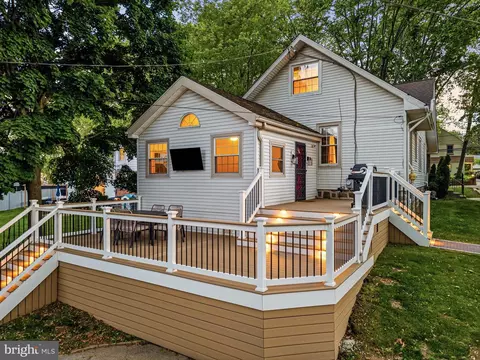 Exterior - 93 Saxer Ave, Springfield, PA 19064 photo 6 of 20