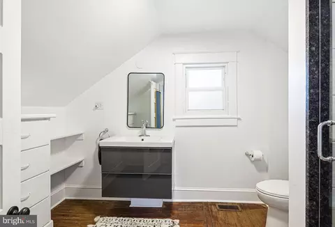 Bath - 93 Saxer Ave, Springfield, PA 19064 photo 2 of 2