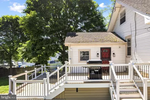 Exterior - 93 Saxer Ave, Springfield, PA 19064 photo 18 of 20