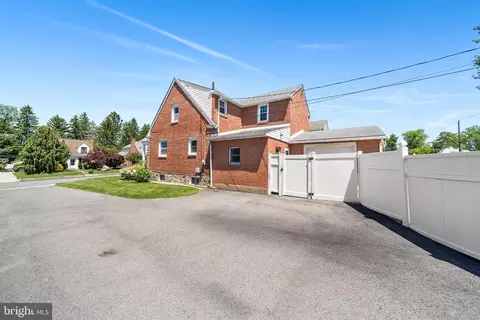 Exterior - 649 Andrew Rd, Springfield, PA 19064 photo 4 of 12