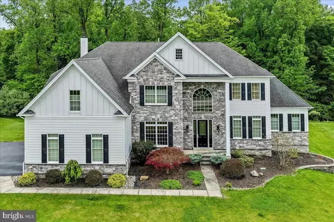 17 Evergreen Pl, Chadds Ford, PA 19317