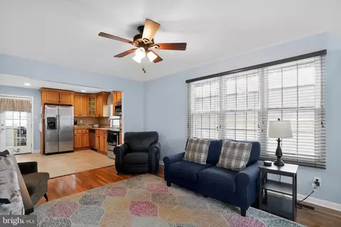 Entry Way - 405 Blakeley Rd, Wallingford, PA 19086 photo 1 of 9