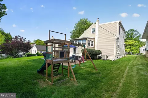 Exterior - 405 Blakeley Rd, Wallingford, PA 19086 photo 4 of 5