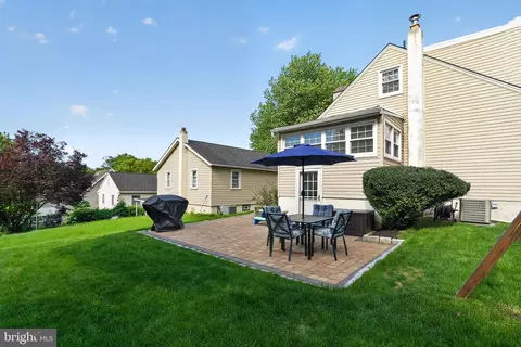 Exterior - 405 Blakeley Rd, Wallingford, PA 19086 photo 3 of 5