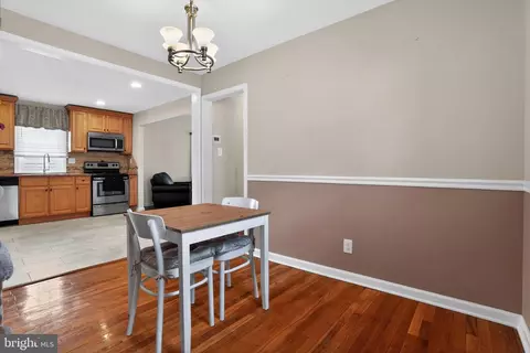 Dining - 405 Blakeley Rd, Wallingford, PA 19086 photo 2 of 2