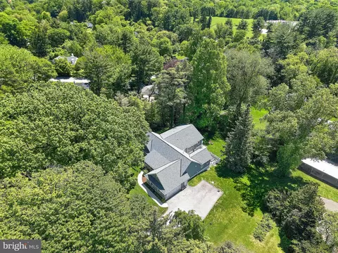 View/Area - 10 E Brookhaven Rd, Wallingford, PA 19086 photo 7 of 8