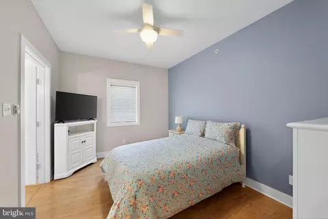 Bedroom - 10 E Brookhaven Rd, Wallingford, PA 19086 photo 3 of 5