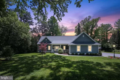 10 E Brookhaven Rd, Wallingford, PA 19086