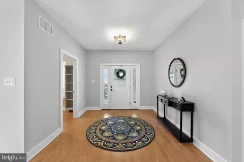 Entry Way - 10 E Brookhaven Rd, Wallingford, PA 19086 photo 1 of 4