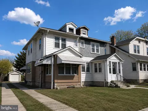 635 10th Ave, Prospect Park, PA 19076