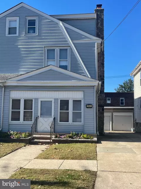 242 Burmont Rd, Drexel Hill, PA 19026