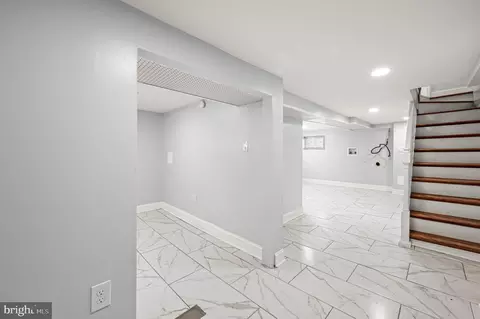 Entry Way - 238 Heather Rd, Upper Darby, PA 19082 photo 4 of 4
