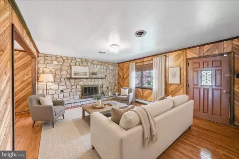 1359 Peach St, Boothwyn, PA 19061