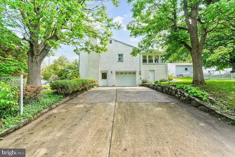 Exterior - 1359 Peach St, Boothwyn, PA 19061 photo 5 of 8