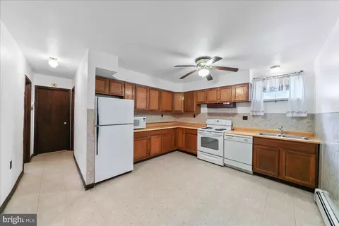 Kitchen - 1359 Peach St, Boothwyn, PA 19061 photo 3 of 3