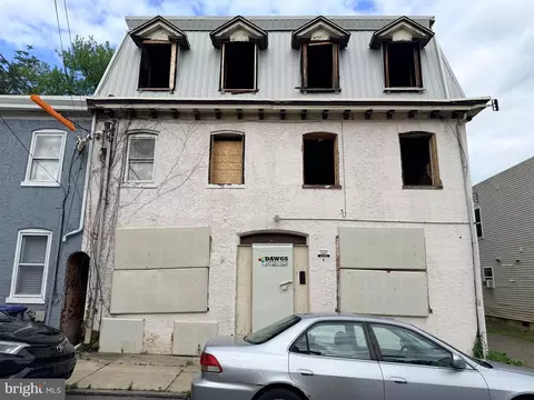 1113 1115 Upland St, Chester, PA 19013