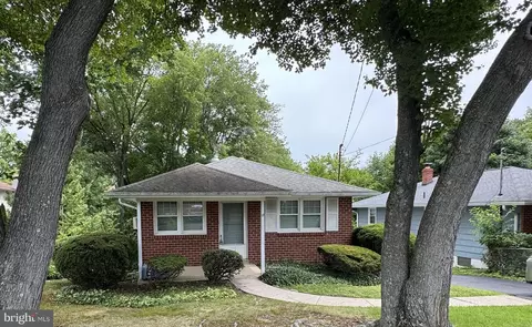 17 Walnut Rd, Wallingford, PA 19086