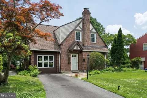 403 Walnut Hill Ln, Havertown, PA 19083