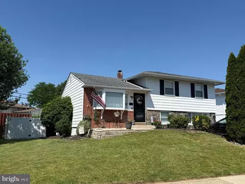 1123 Wynnbrook Rd, Secane, PA 19018