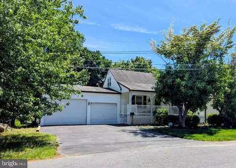 903 Galbraith Ave, Chichester, PA 19061