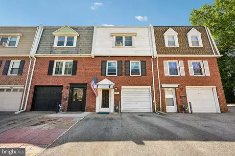 425 Arlington Ave, Darby, PA 19082