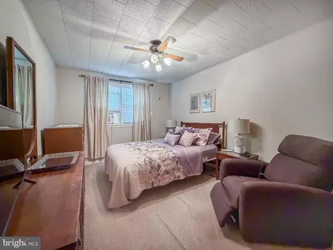 Bedroom - 347 Beverly Blvd, Darby, PA 19082 photo 1 of 5