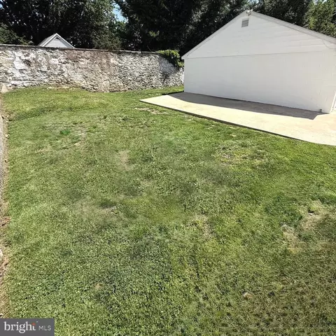 Exterior - 5 3rd St, Brookhaven, PA 19015 photo 7 of 12
