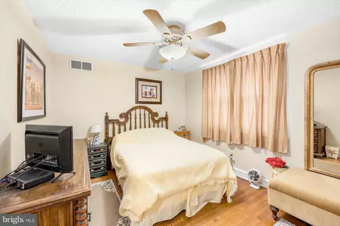 Bedroom - 422 Eagle Rd, Havertown, PA 19083 photo 5 of 5