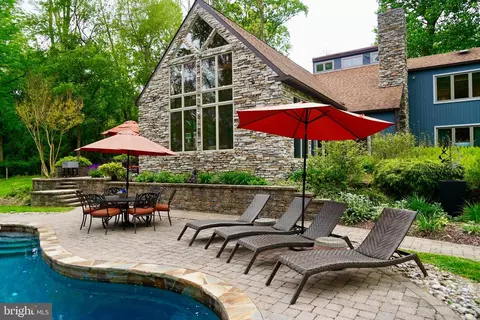 47 Stoney Bank Rd, Glen Mills, PA 19342