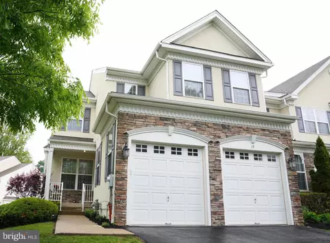 15 Newberry Ct, Glen Mills, PA 19342