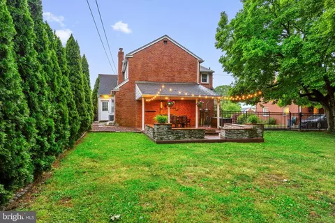 Exterior - 416 Glendale Cir, Springfield, PA 19064 photo 9 of 12