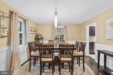 Dining - 416 Glendale Cir, Springfield, PA 19064 photo 2 of 2