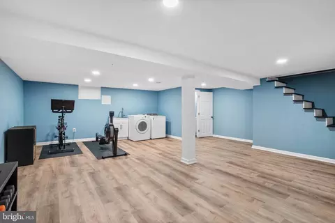 Other - 416 Glendale Cir, Springfield, PA 19064 photo 10 of 14