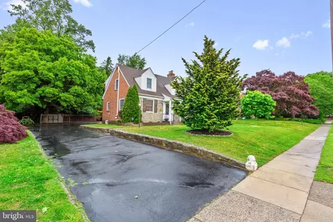 Exterior - 416 Glendale Cir, Springfield, PA 19064 photo 5 of 12