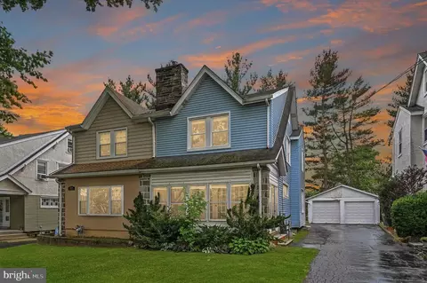 622 Country Club Ln, Havertown, PA 19083