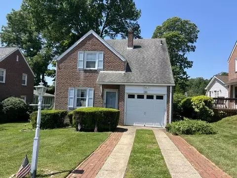 310 Edgemore Rd, Secane, PA 19018