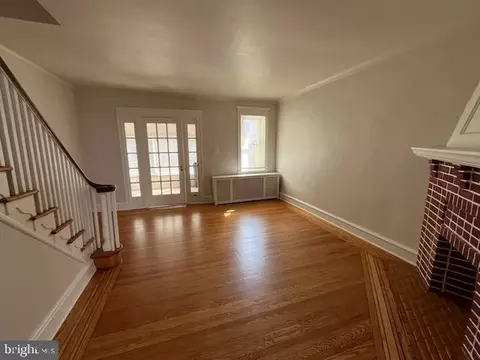 Living - 207 Huntley Rd, Darby, PA 19082 photo 1 of 2