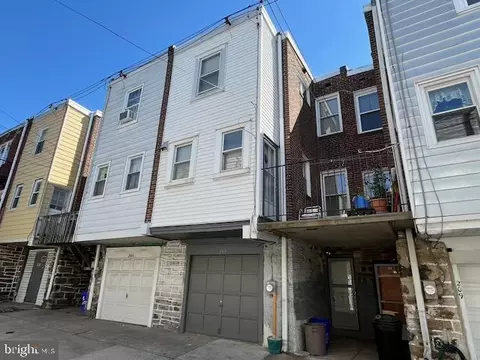 207 Huntley Rd, Darby, PA 19082