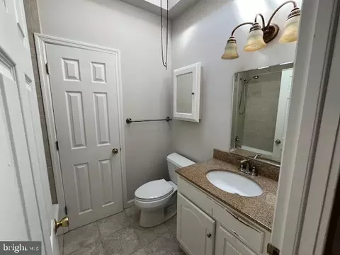 Bath - 207 Huntley Rd, Darby, PA 19082 photo 1 of 2