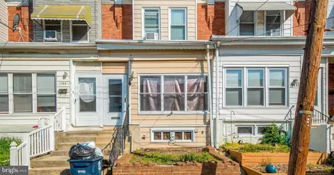 1110 E 11th St, Crum Lynne, PA 19022