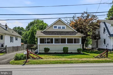 2032 Naamans Creek Rd, Ogden, PA 19061