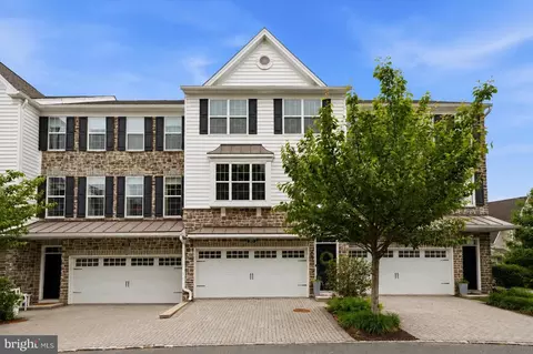 203 Corvus Cir, Media, PA 19063