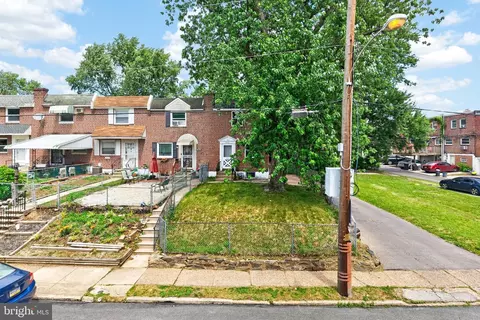 801 Taylor Dr, Folcroft, PA 19032