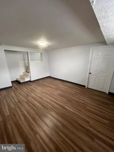 Living - 135 Ervin Ave, Marcus Hook, PA 19061 photo 4 of 4