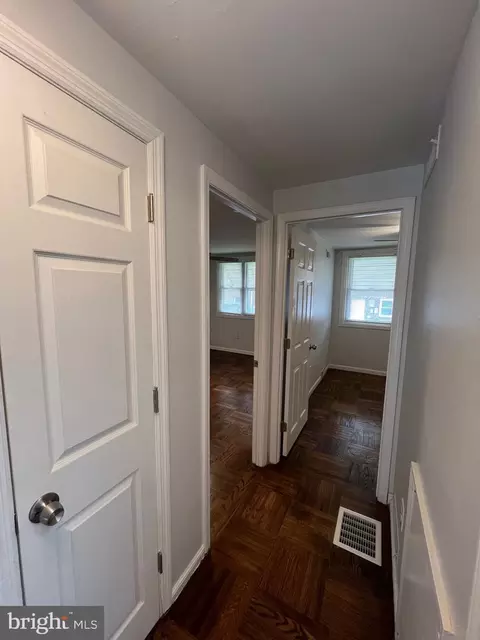 Entry Way - 135 Ervin Ave, Marcus Hook, PA 19061 photo 5 of 9