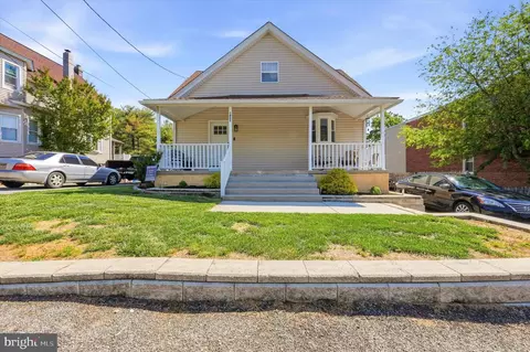1433 Blueball, Linwood, PA 19061